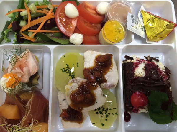Plateaux-repas traiteur